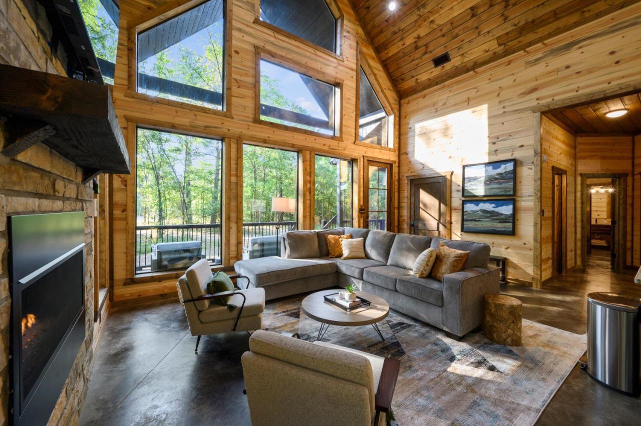 הוילה Bright Modern Luxury - Broken Bow Dream Retreat מראה חיצוני תמונה