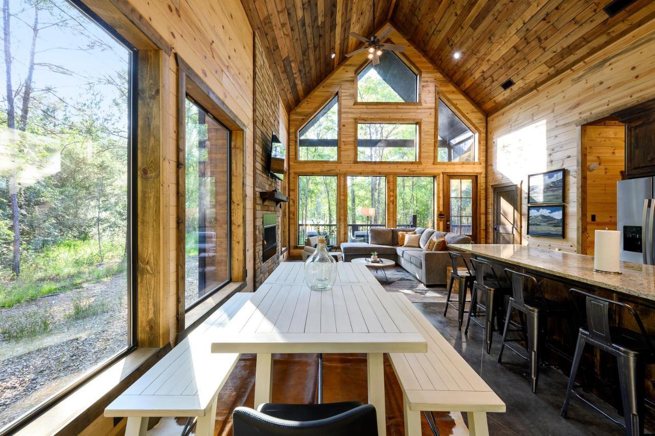 הוילה Bright Modern Luxury - Broken Bow Dream Retreat מראה חיצוני תמונה
